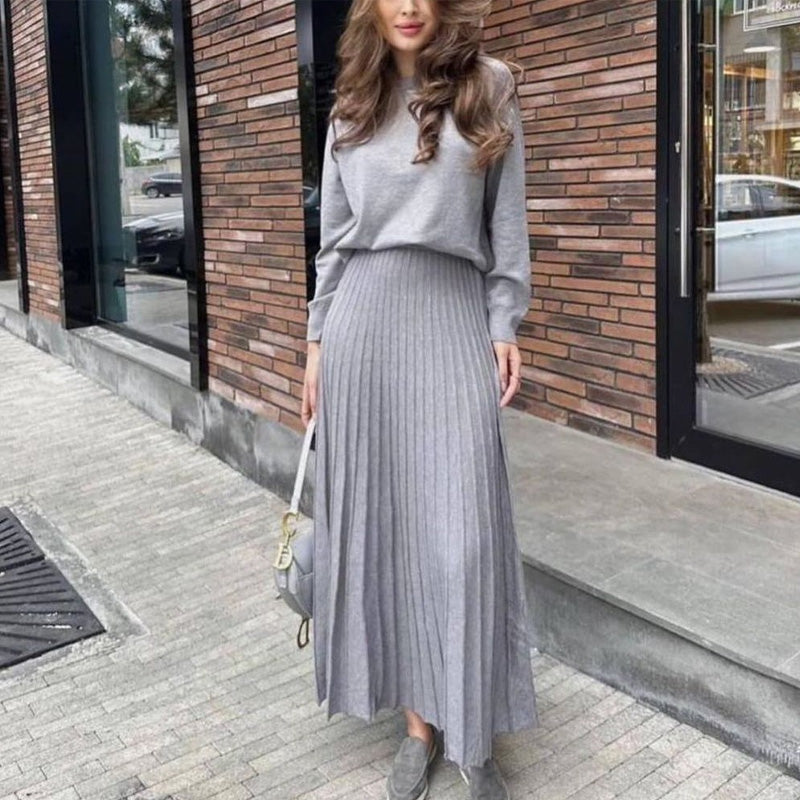 🎄Women's Round-Neck Top & Pleated Skirt 2-Piece Set