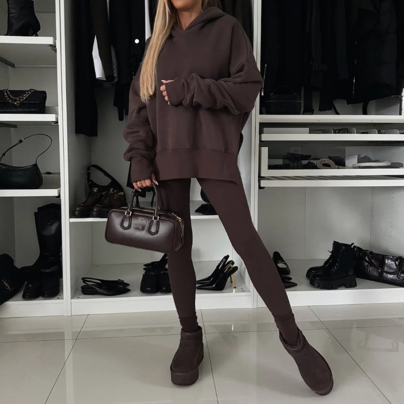 Women's oversized hoodie and leggings set, keeping you beautiful and charming in the cold!
