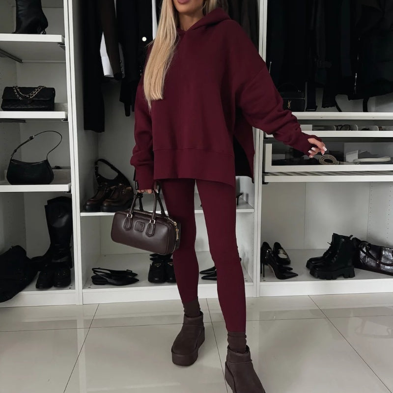 Women's oversized hoodie and leggings set, keeping you beautiful and charming in the cold!