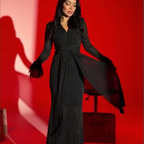 🔥 What should I wear tomorrow? 🔥Elegant V-Neck Pleated Bodycon Maxi Dress