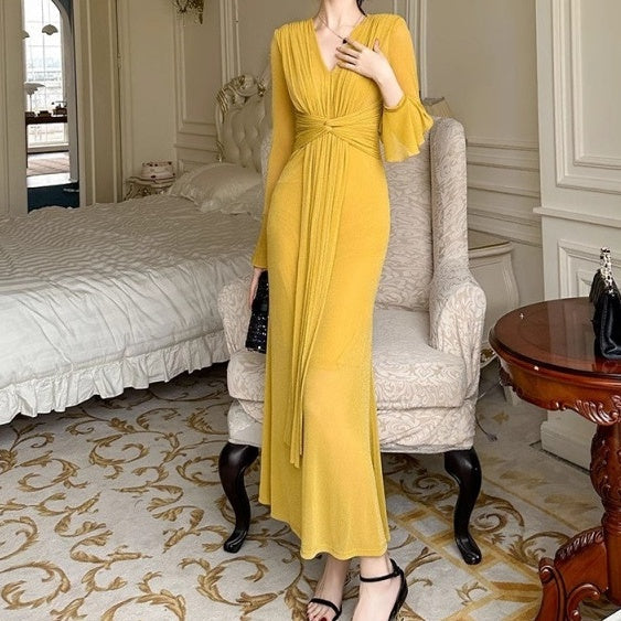 🔥 What should I wear tomorrow? 🔥Elegant V-Neck Pleated Bodycon Maxi Dress