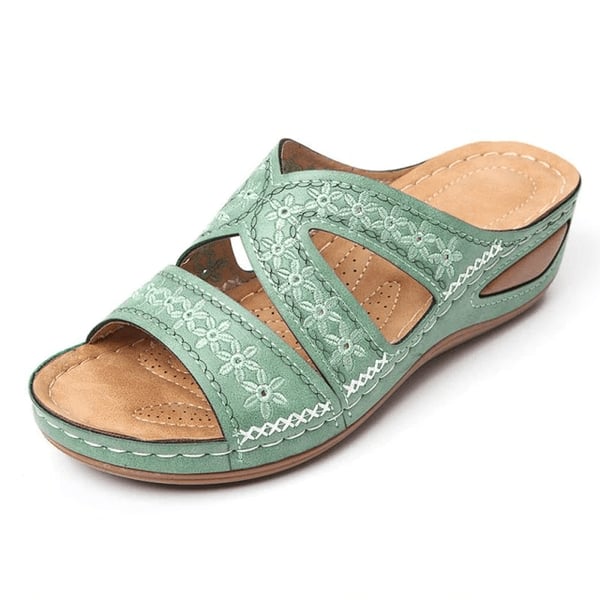 Last day 50% off | High-quality orthopaedic slip-on sandals with a thick platform