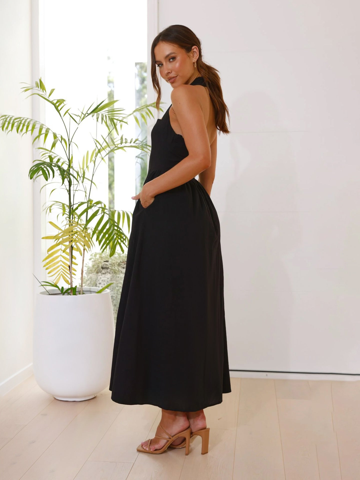 🎉Hot Sale💃Women's Square Neck Slimming Waist Hanging Neck Backless Dresses