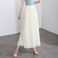 A blend of skirt and pants, elegance without losing individuality.