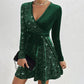 V-neck hip-waisted skirt, sequins sparkling, bloom unique charm.