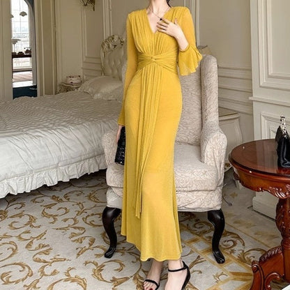 🔥 What should I wear tomorrow? 🔥Elegant V-Neck Pleated Bodycon Maxi Dress